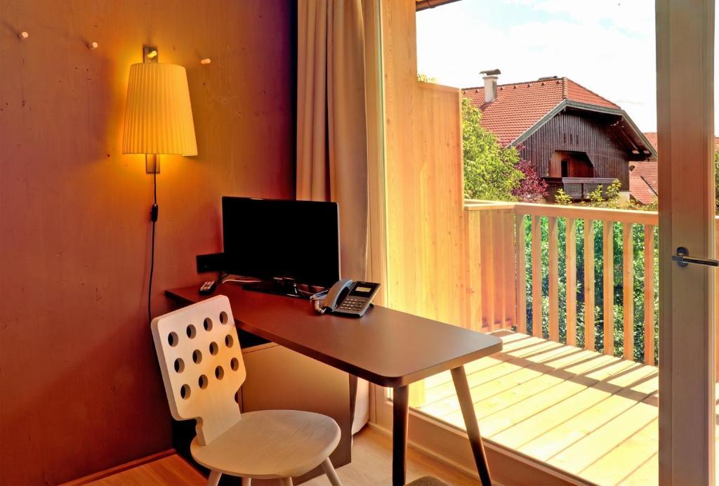 Hotel Gasthof Neumayr โอแบร์ทรุม อัม เซ ภายนอก รูปภาพ
